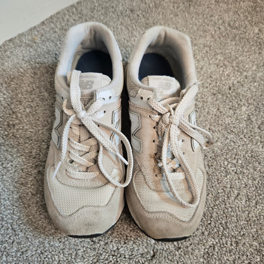 New Balance 574 Classic Womens Beige Cream Sneakers WL574EVW Size 7.5